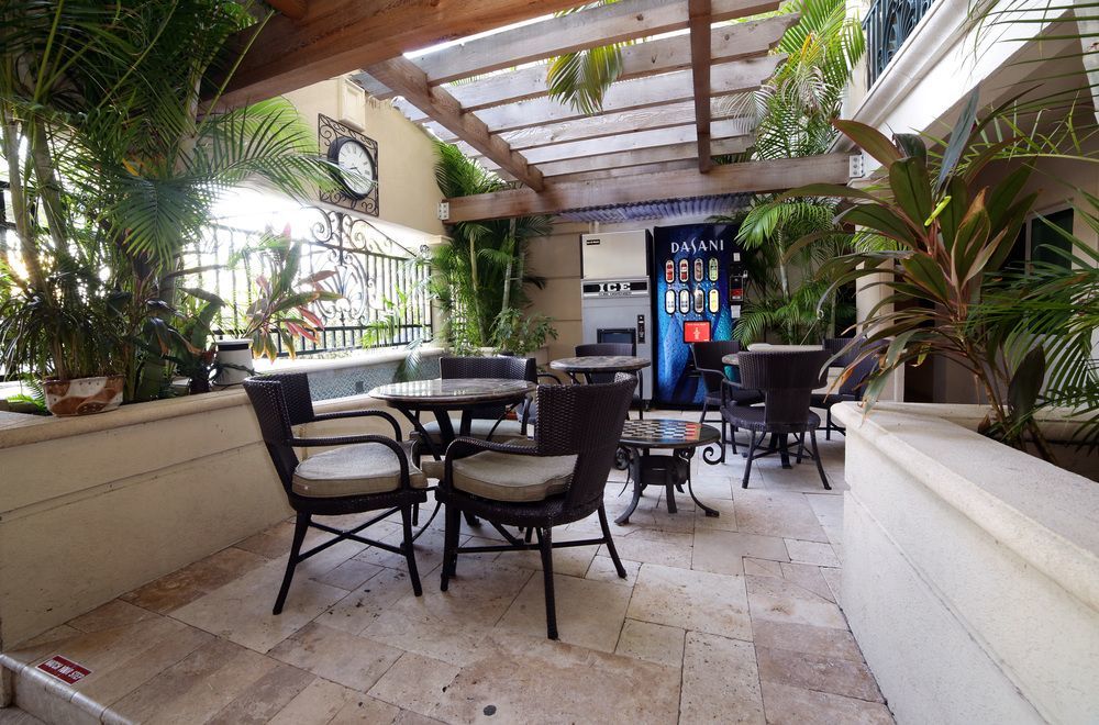 The Sea Lord Hotel & Suites (Adults Only) Lauderdale-by-the-Sea Екстер'єр фото