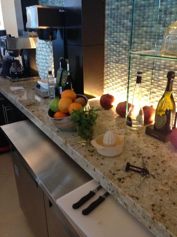 The Sea Lord Hotel & Suites (Adults Only) Lauderdale-by-the-Sea Екстер'єр фото